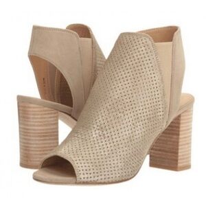 Vaneli Bathild Stacked Block Heeled Tan Sandals‎ Size 9